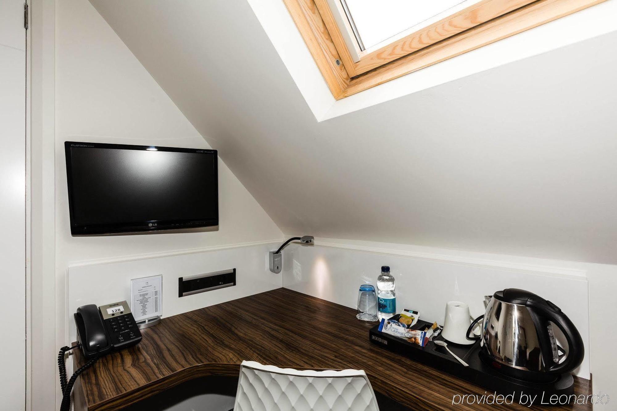 Chiswick Rooms London Exterior photo